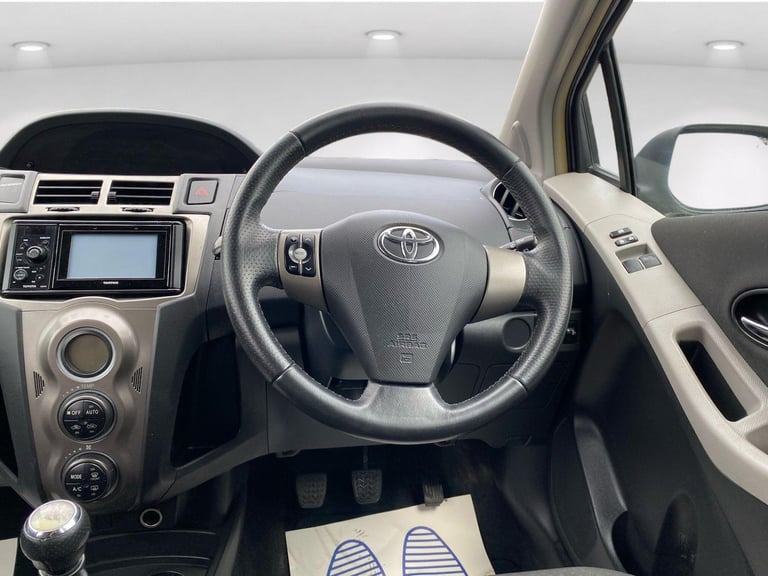 2011 Toyota Yaris 1.33 Dual VVT-i T Spirit Euro 5 (s/s) 5dr Petrol