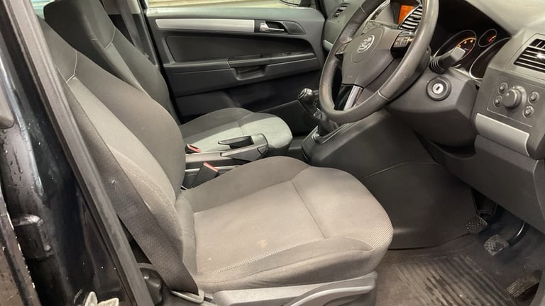 * 60 2011 VAUXHALL ZAFIRA 1.6L + IDEAL FAMILY 7 SEATER + LONG MOT * 