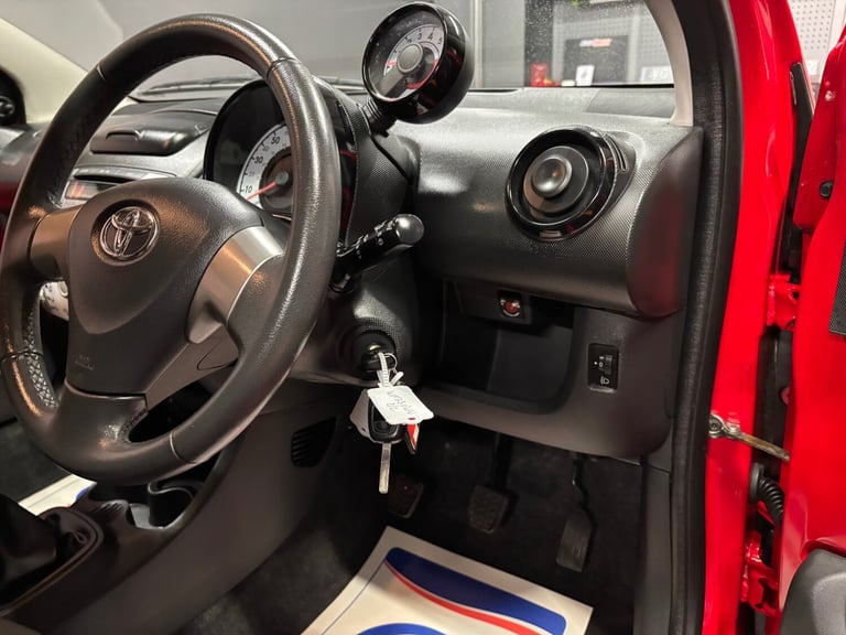 2013 Toyota AYGO 1.0 VVT-i Move with Style 5dr HATCHBACK Petrol Manual