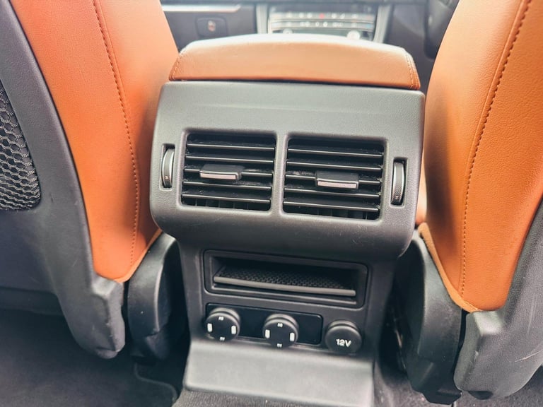 2017 Jaguar F-Pace 2.0d Portfolio 5dr Auto AWD ESTATE DIESEL Automatic