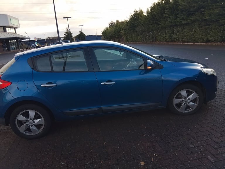 Renault, MEGANE, Hatchback, 2011, Manual, 1598 (cc), 5 doors