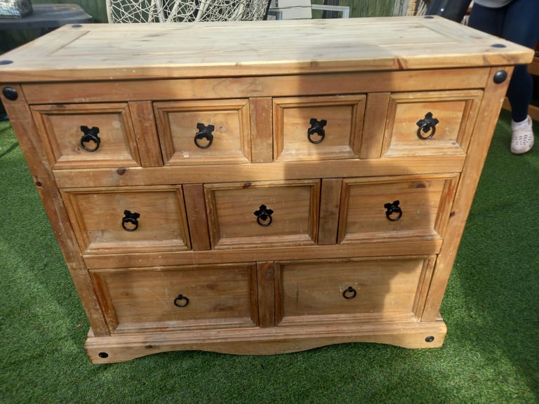 image for Chest of drawers