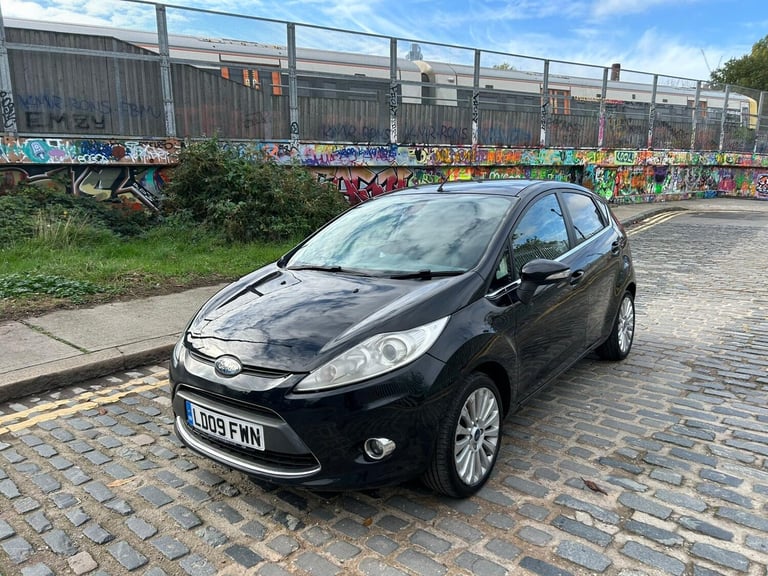 2009 Ford Fiesta 1.4 Titanium 5dr Auto HATCHBACK Petrol Automatic