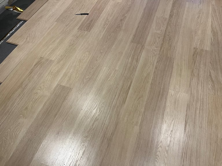 Light Oak Laminate Flooring - Your Offer!