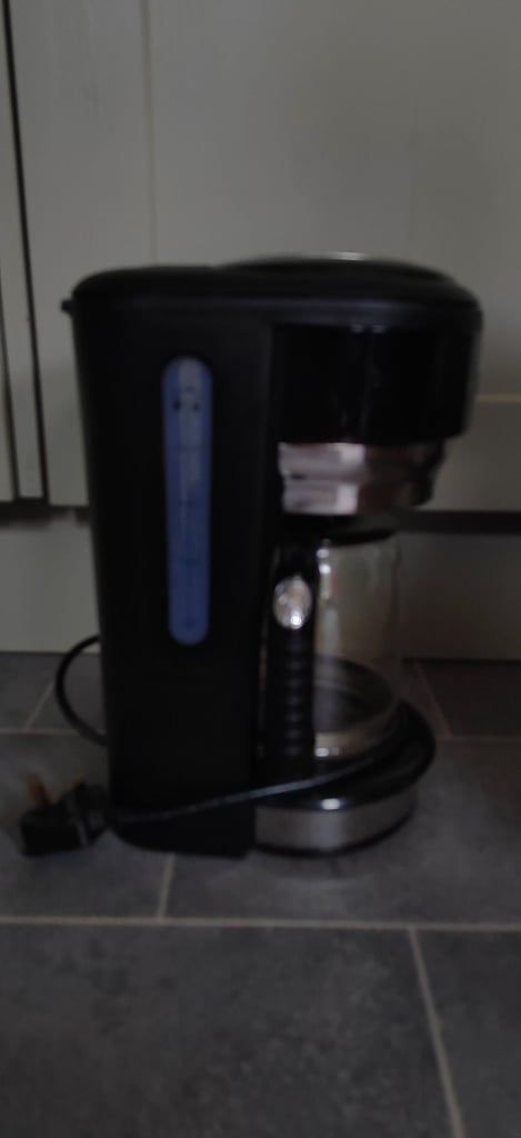 RUSSELL HOBBS COFFEE MAKER 