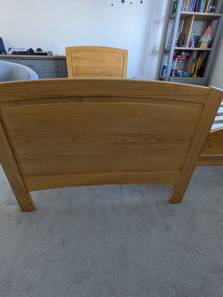 Light Oak Single Bed/Trundle Bed