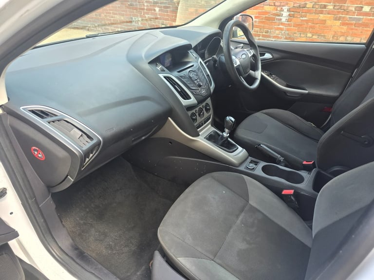2012 Ford Focus 1.6 TDCi 115 Edge 5dr ESTATE Diesel Manual - Image 9