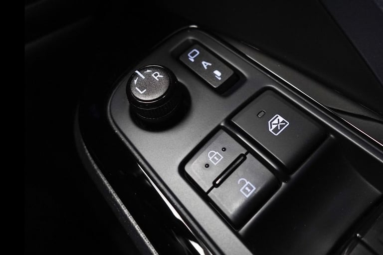 2021 Toyota C-HR 2.0 VVT-h GPF Design SUV 5dr Petrol Hybrid CVT Euro 6 (s/s) (184 ps) HATCHBACK P...