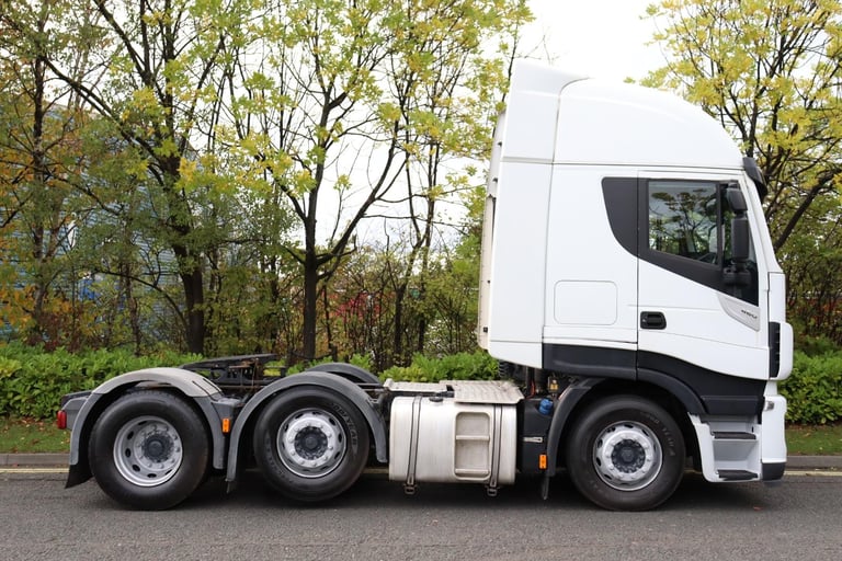 IVECO STRALIS 460 HI-WAY 6X2 MIDLIFT TRACTOR UNIT (2017)