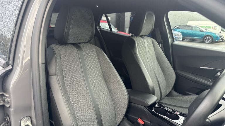 2024 Peugeot 2008 1.2 PureTech Allure SUV 5dr Petrol EAT Euro 6 (s/s) (130 ps) SUV Petrol Automatic