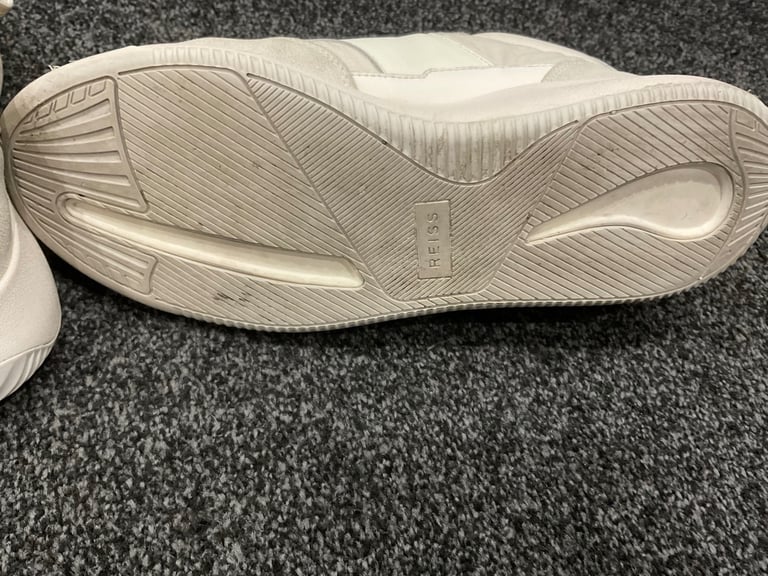 Used a twice Reiss leather-blend low-top mens trainer size 8/43 v.good condition £40