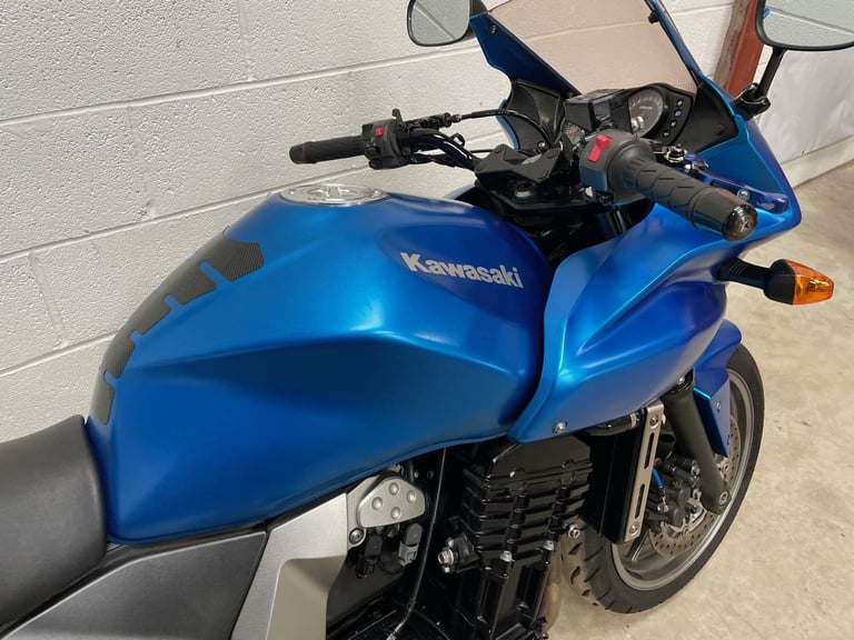 2006 - KAWASAKI ZR750 - ONLY 6K MILES - Z750S - MEGA LOW MILES FIND ANOTHER 
