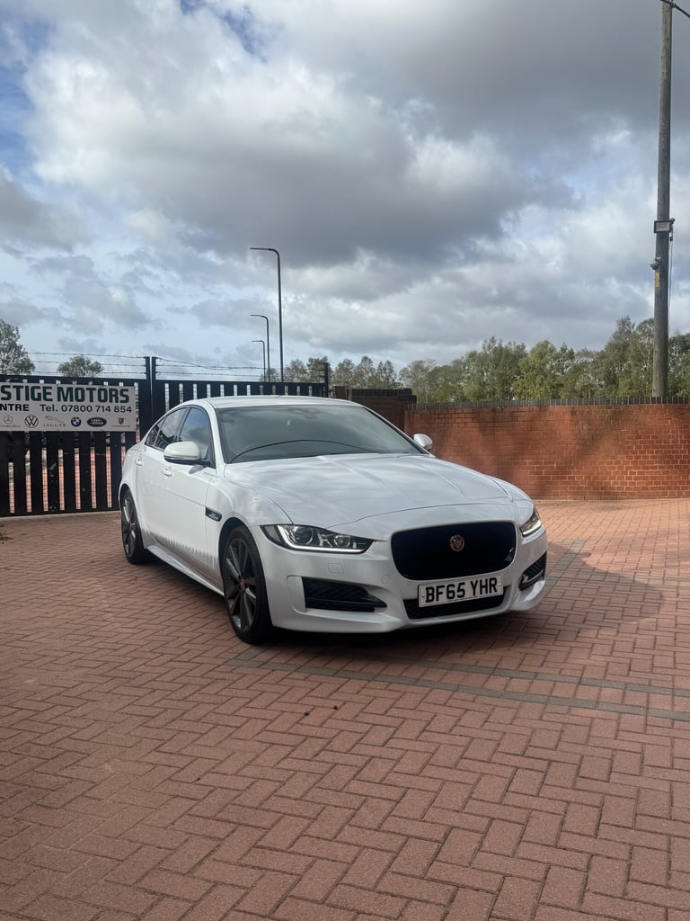 image for 2015 Jaguar XE 2.0d [180] R-Sport 4dr Auto SALOON Diesel Automatic
