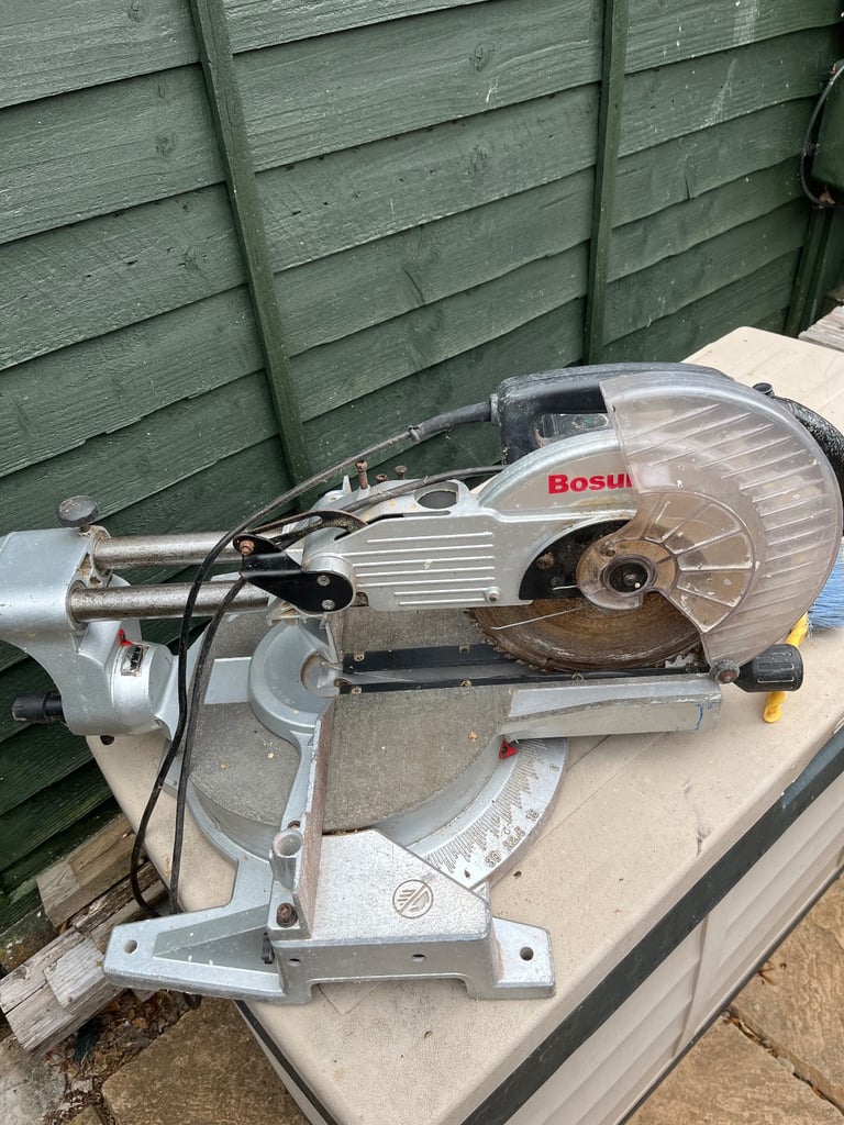 Sliding chop saw