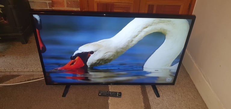 LG 43 inch 4K Smart tv Ultra HD freesat / freeview wifi Led TV