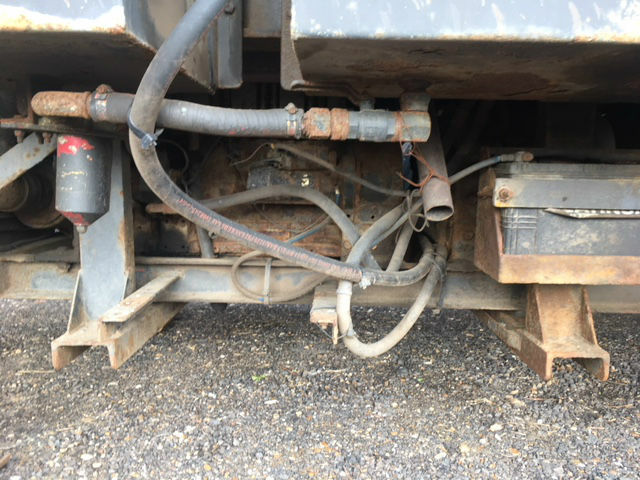 1999 United Trailers Muldoon Bulk Blowing Trailer, Read Steer, 