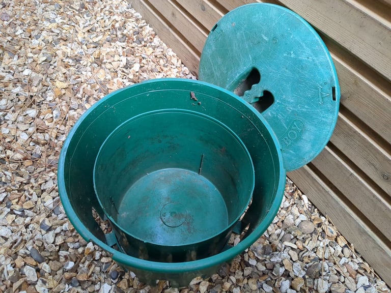 image for 'Good Boy' Green Dog Loo 