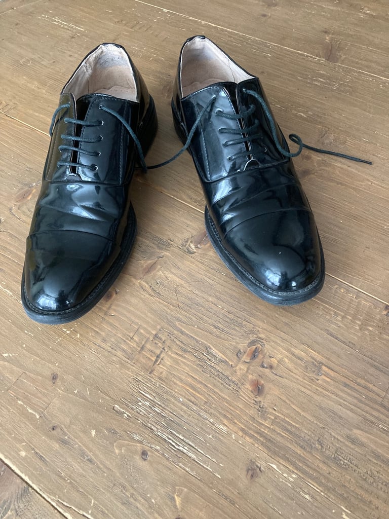 image for Men’s black patent leather shoes 