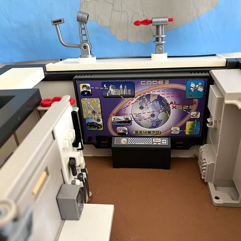 Playmobil 4875 Top Agents Secret HQ. Figures, vehicles, accessories, box, manual, tool. 7-12 yrs