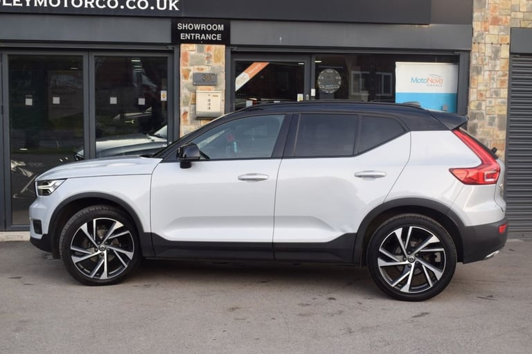 2019 Volvo XC40 2.0 D3 R DESIGN Pro 5dr Geartronic ESTATE DIESEL Automatic