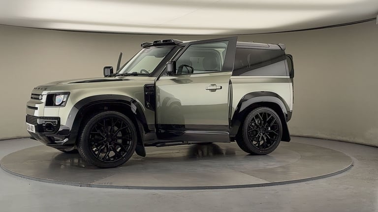 2024 Land Rover Defender 3.0 D300 X-Dynamic HSE 90 3dr Auto ESTATE DIESEL Automatic