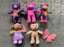 Build a bear mini bears and bunny with some accessories