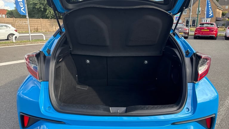 2018 Toyota C-HR 1.8 Hybrid Dynamic 5dr CVT Hybrid Hatchback Hatchback Hybrid Automatic