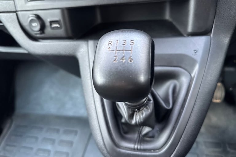 2021 70 PEUGEOT TRAVELLER 2.0 BLUEHDI BUSINESS STANDARD MPV 5DR DIESEL MANUAL MW