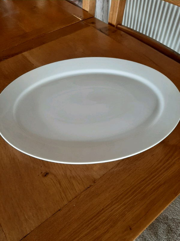 Oval serving plate 