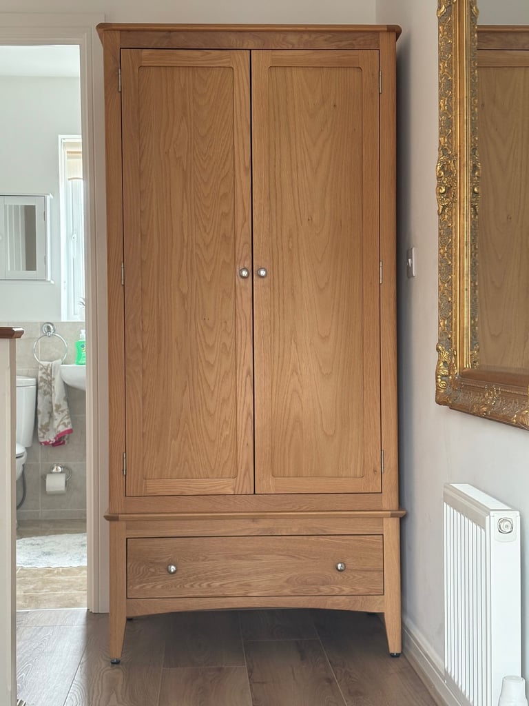 Oak Wardrobe 