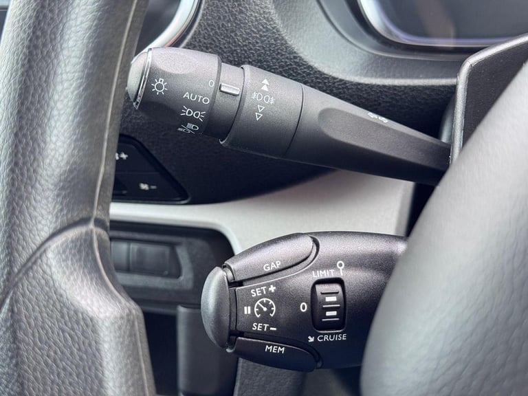 2022 Toyota PROACE CITY Verso 1.5D Shuttle Medium MPV 5dr Diesel Manual MWB Euro 6 (s/s) (9 Seat)...