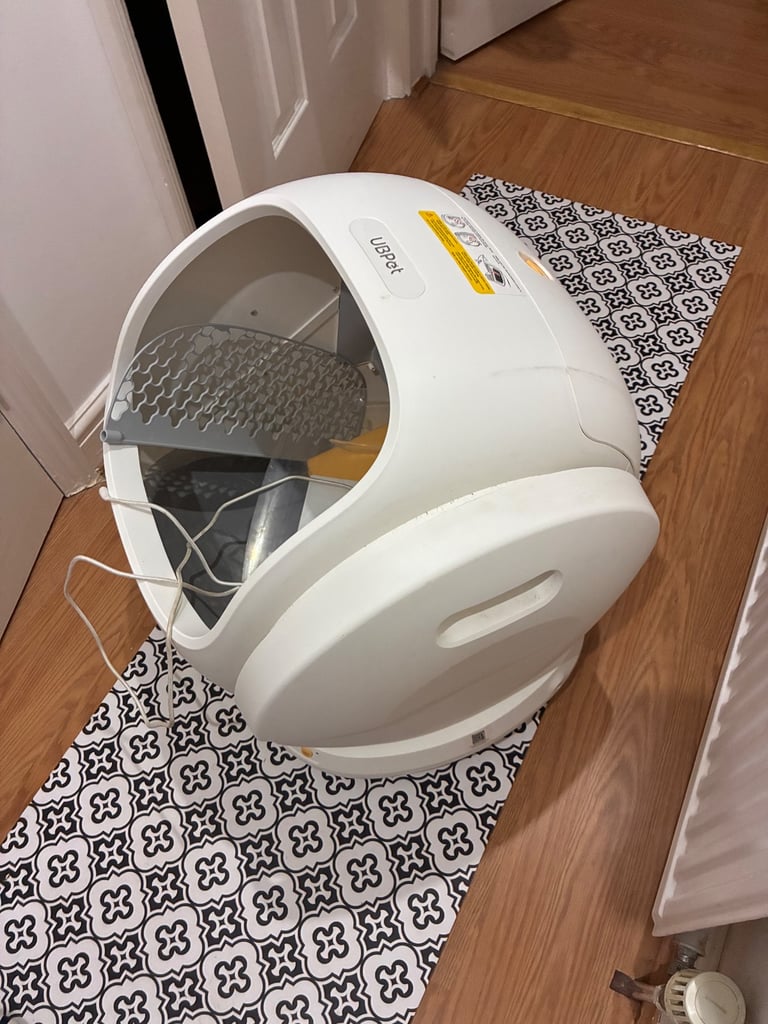 image for Ubpet self cleaning litter box 