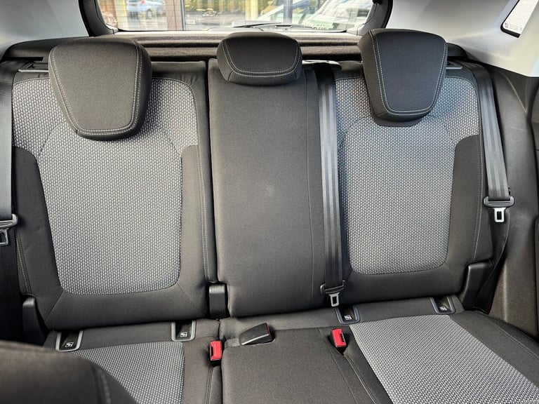 2019 Vauxhall Grandland X 1.2 Turbo SE 5dr HATCHBACK Petrol Manual