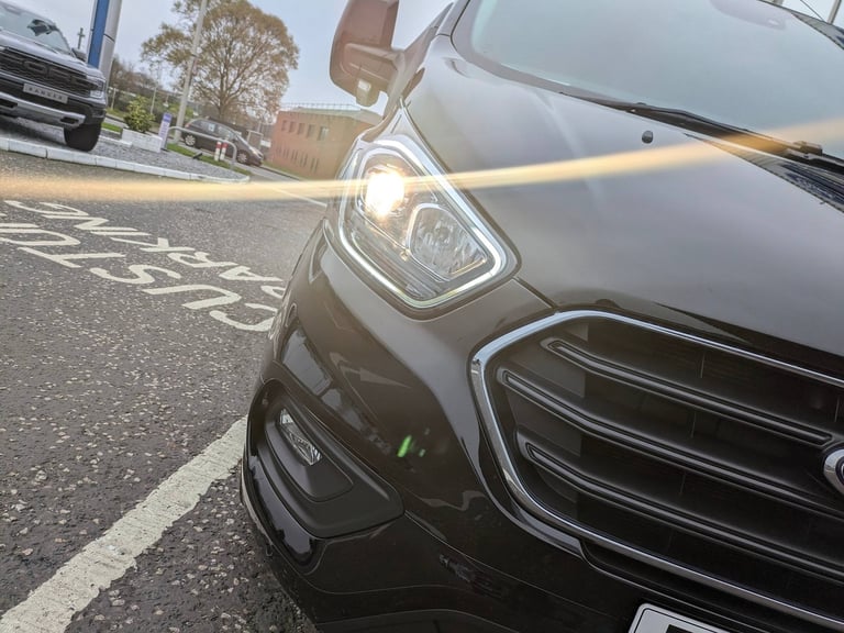 2022 Ford Transit Custom 2.0 EcoBlue 170ps L2 D/Cab Limited Van Auto Double Cab DIESEL Automatic