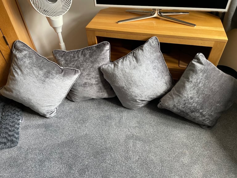 image for New velvet cushions/arm protectors 