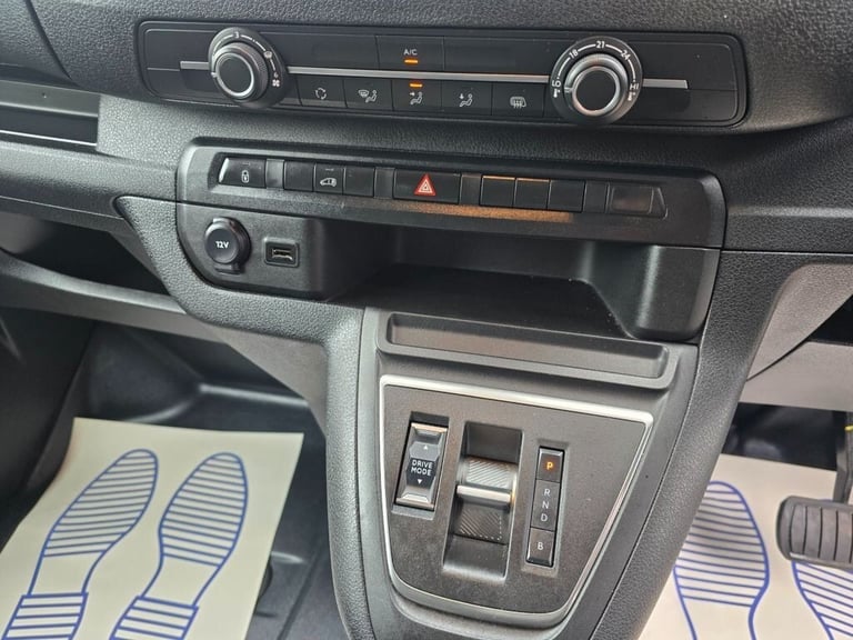 2023 Citroen Dispatch E 1000 75 kWh Enterprise M in white, 12,000 miles, full service history, 1 ...