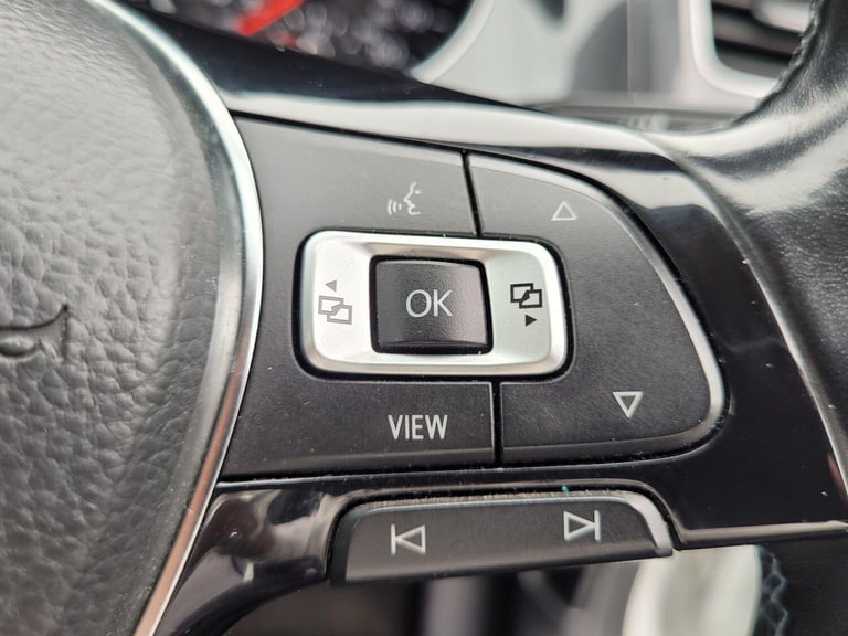  Volkswagen Golf 35.8kWh e-Golf Auto 5dr Electric Automatic