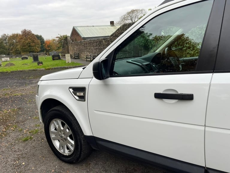 2012 Land Rover Freelander 2 2.2 TD4 XS CommandShift 4WD Euro 5 5dr ESTATE Diesel Automatic