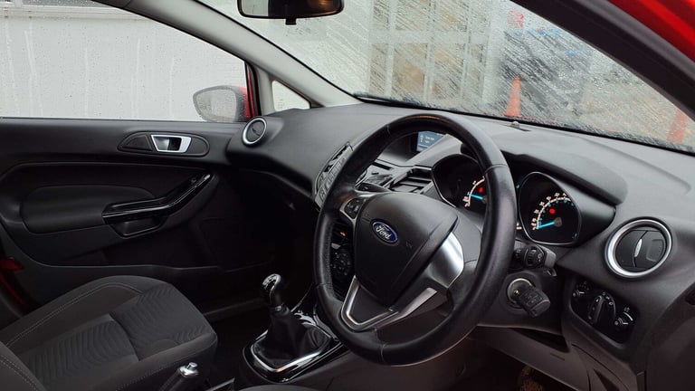  Ford Fiesta 1.25 82 Zetec 5dr Hatchback Petrol Manual