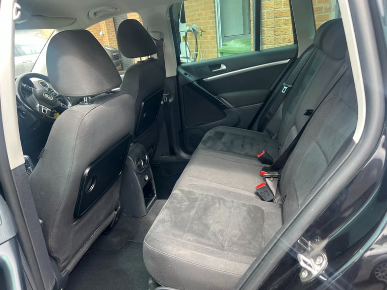 2013 Volkswagen Tiguan 2013 2.0 TDi BlueMotion Tech SE 5dr 4X4  DSG AUTO BLACK SERVICE HISTORY ES...