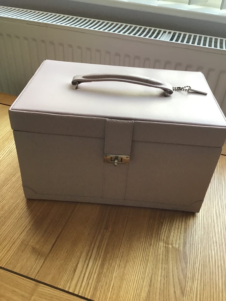 image for JEWELLERY BOX,   LILAC LEATHER.  PRELOVED 