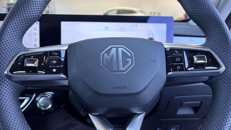 2025 MG MG HS 1.5 T-GDI Trophy 5dr DCT ESTATE PETROL Automatic