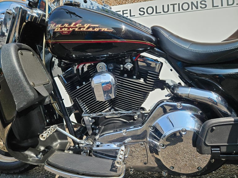 Harley-Davidson FLHR 1450 road king. Superb looking cruiser 