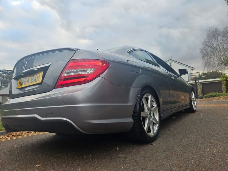 Mercedes-Benz coupe c220d Amg sport premium edition 2015 face-lift model FULL SERVICE HISTORY 