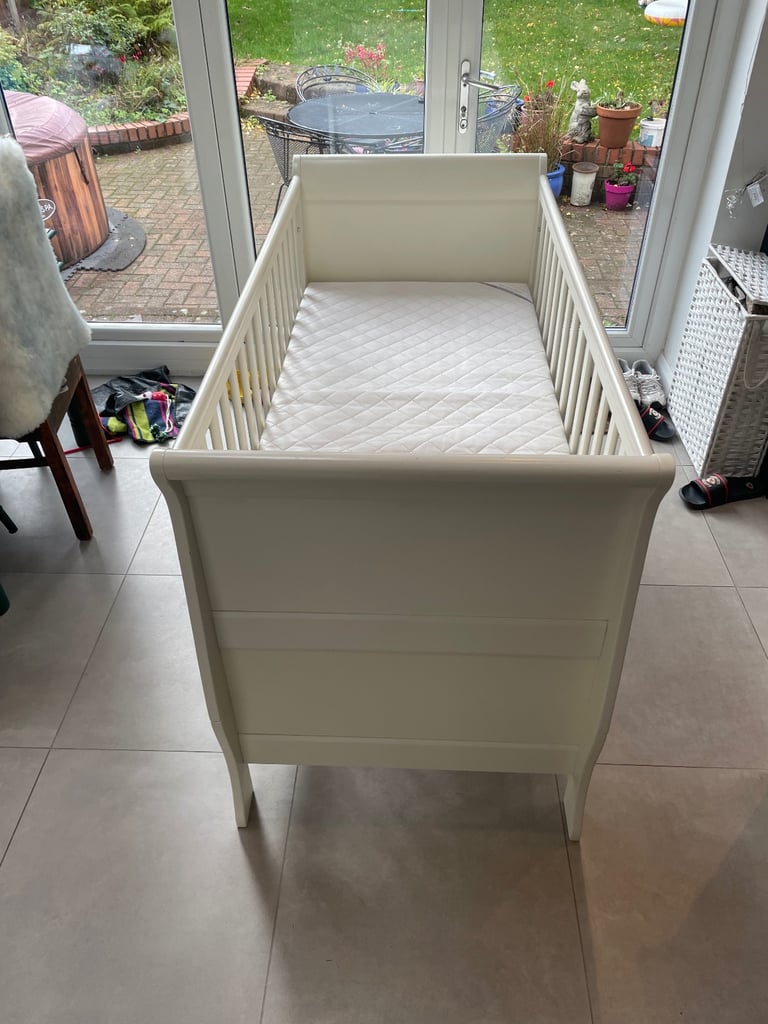 image for Mamas and Papas Cotbed
