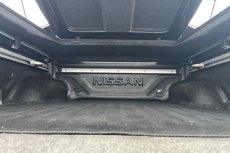 2019 Nissan Navara Double Cab Pick Up N-Guard 2.3dCi 190 TT 4WD Auto PICK UP DIESEL Automatic