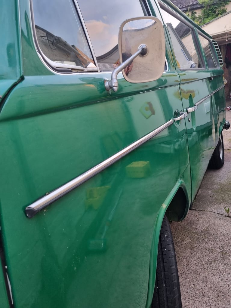 1975 vw T2 atomic micro bus 
