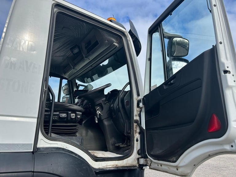 IVECO STRALIS X-WAY 8X4 STEEL TIPPER 2018 – RK68 LXX