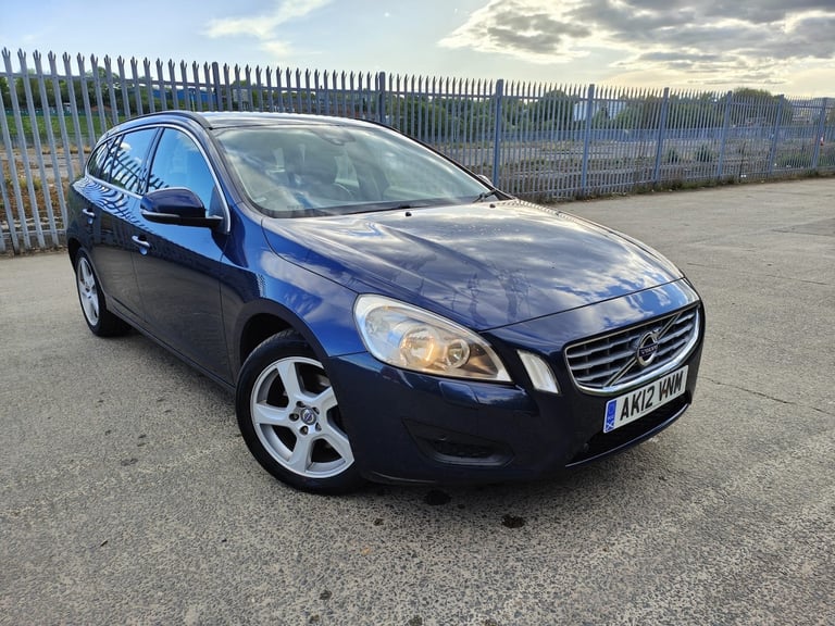 VOLVO V60 2.0 D3 SE 2012