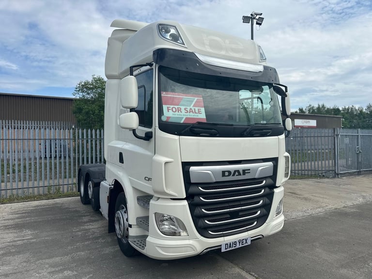 DAF TRUCKS CF530-26 euro 6 tractor 6x2 midlift only 590k klms NEW STOCK 